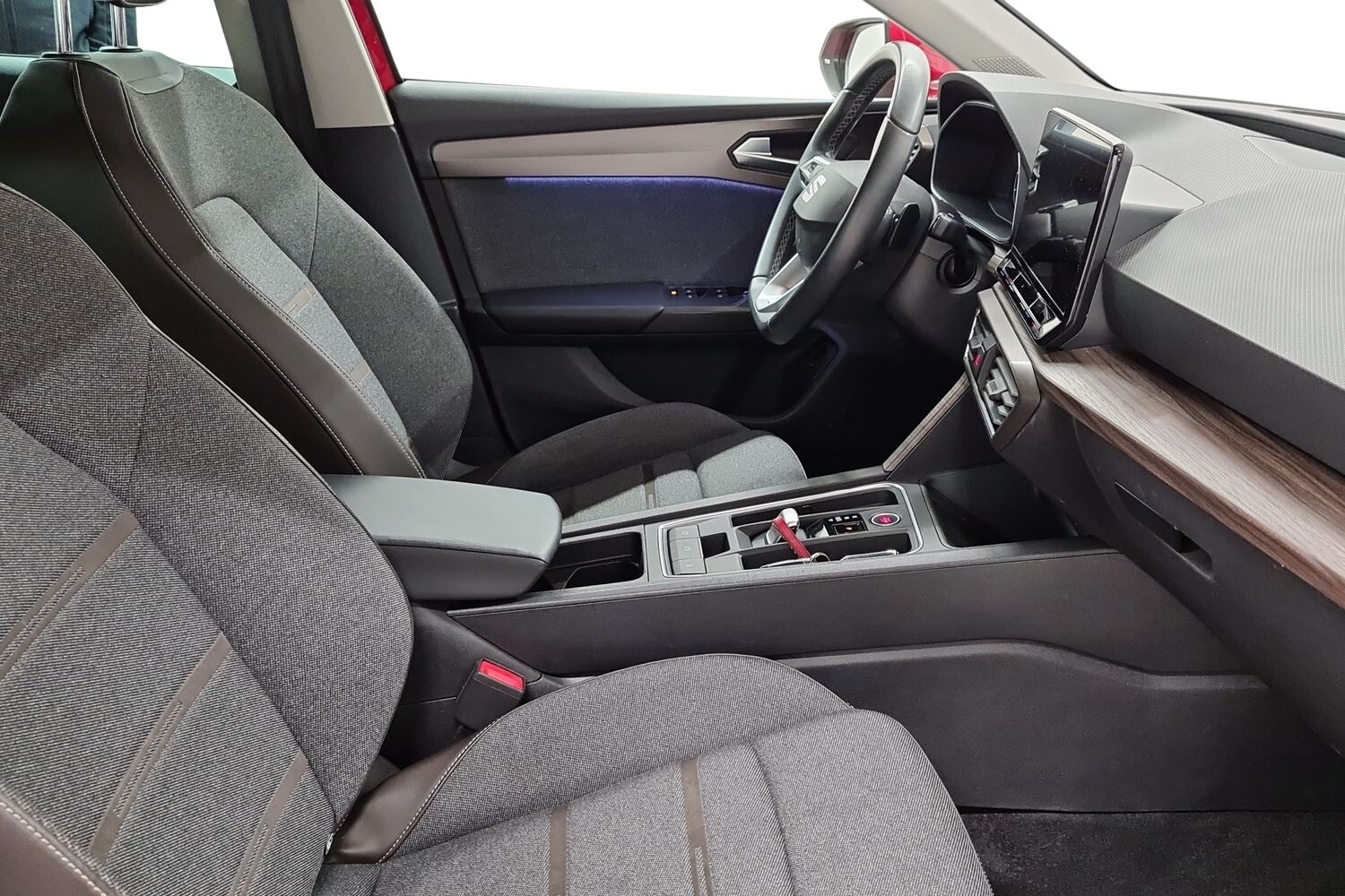 SEAT Leon Sportstourer vaihtoauto