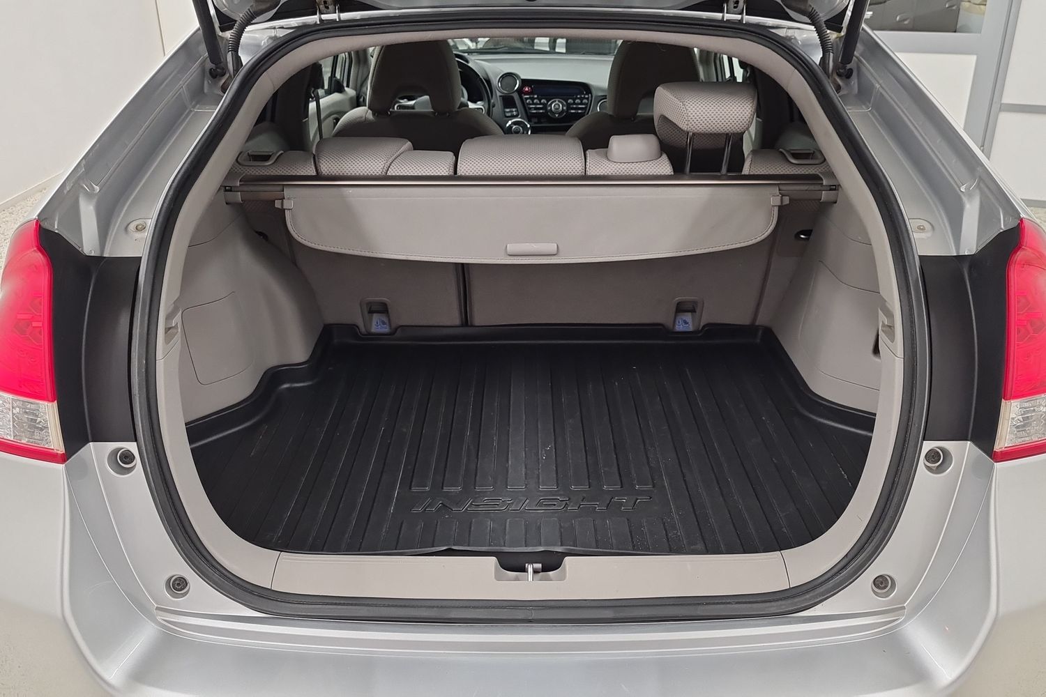 Honda Insight vaihtoauto