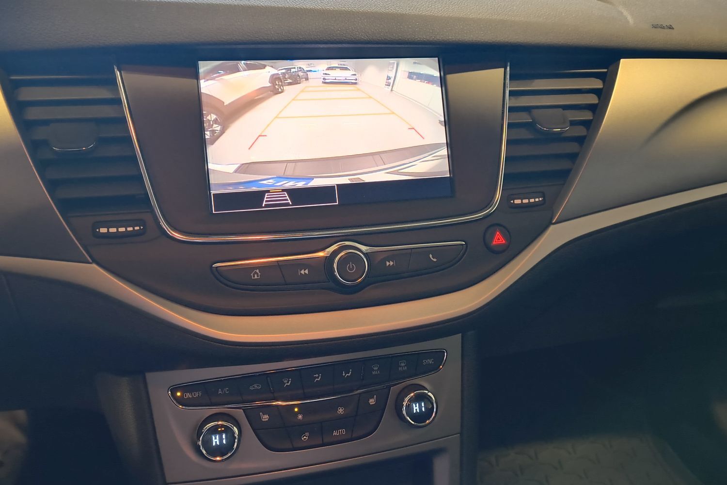 Opel Astra vaihtoauto