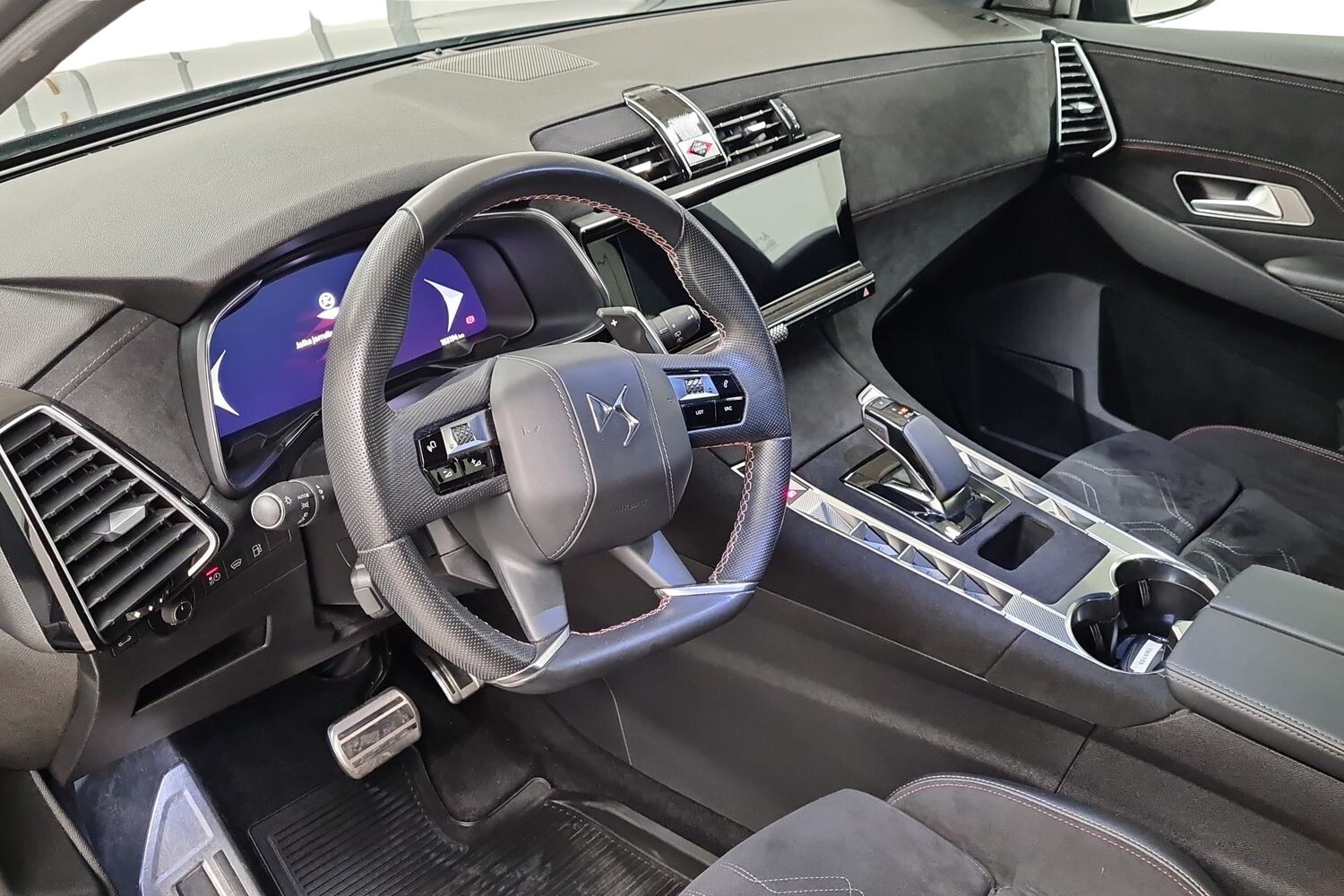 DS 7 vaihtoauto