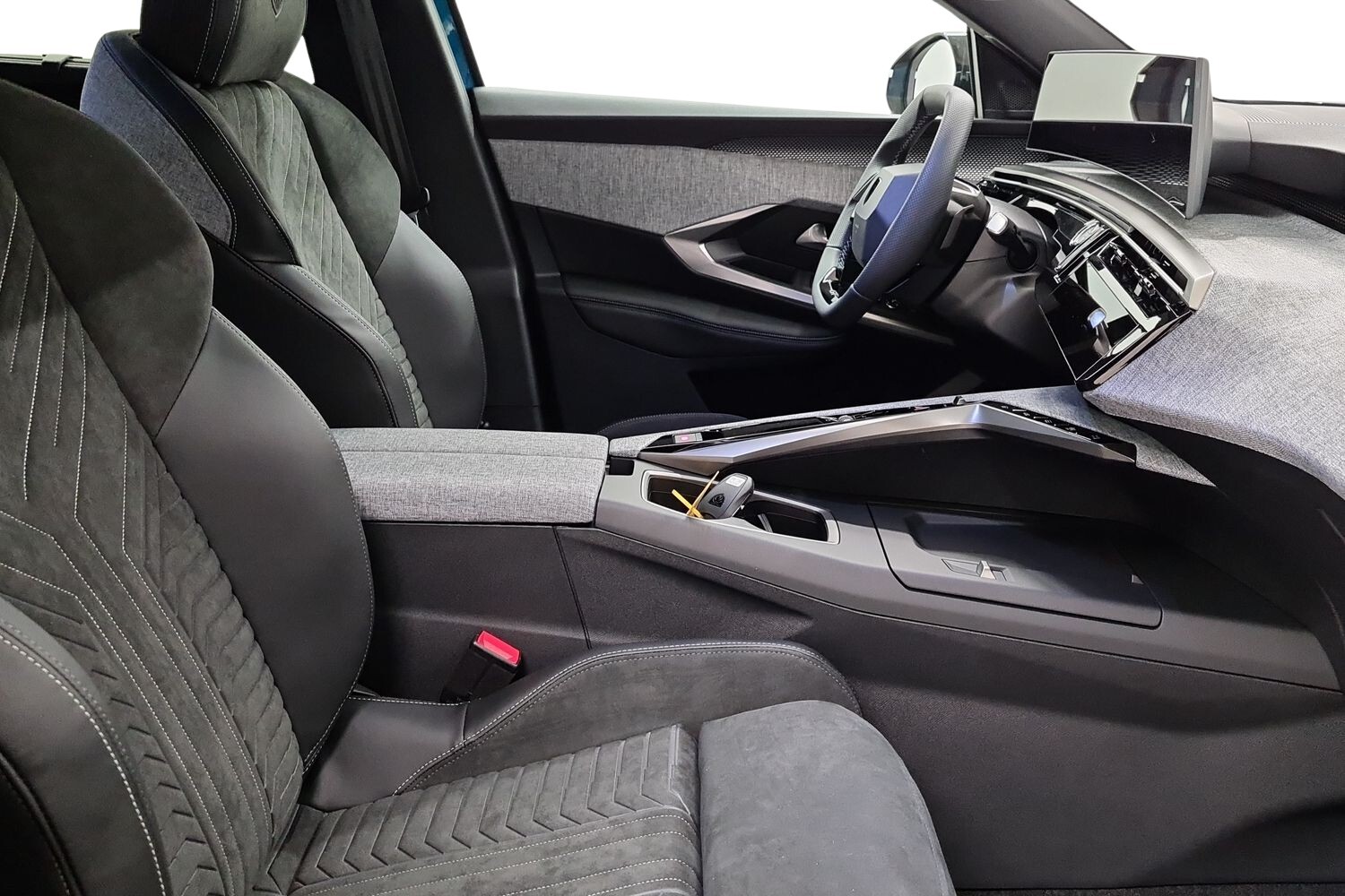 Peugeot E-5008 vaihtoauto