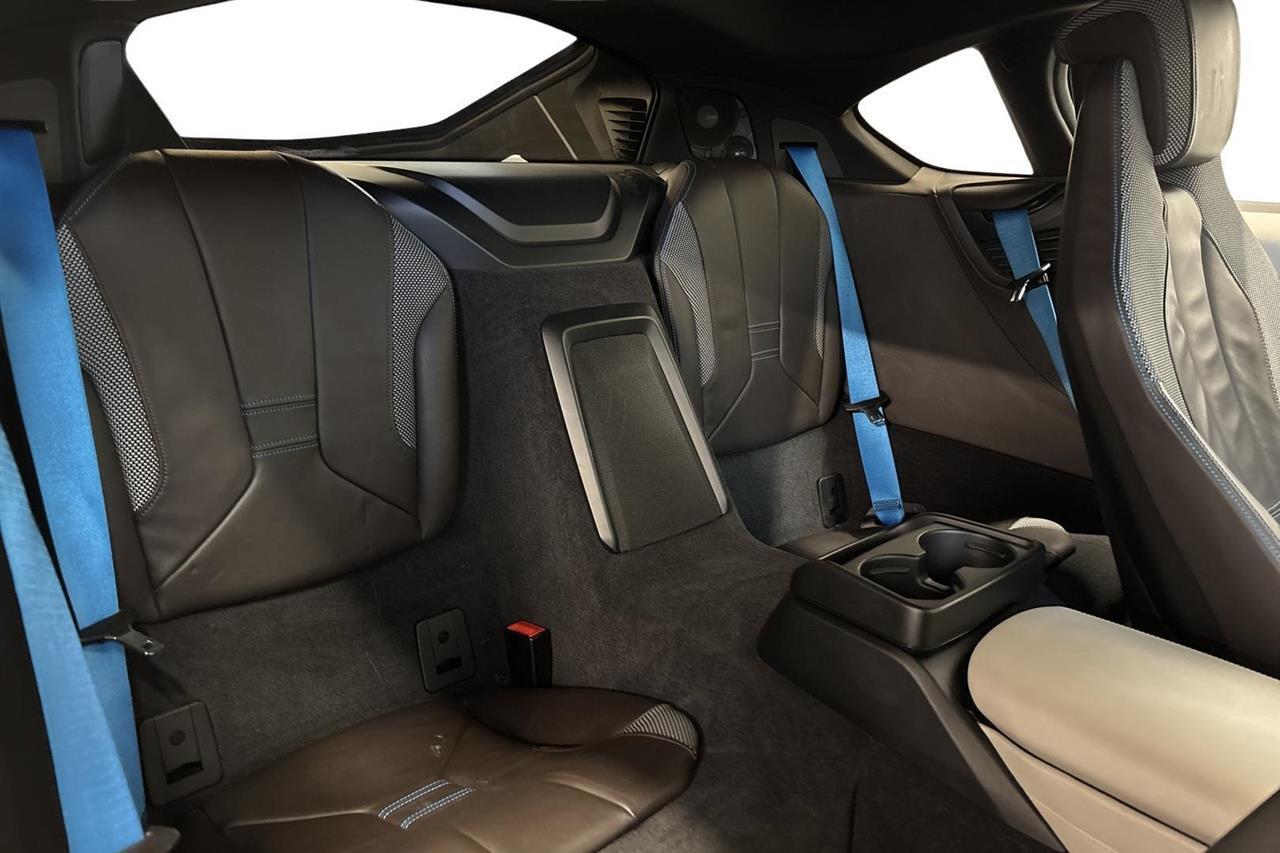 BMW i8 vaihtoauto