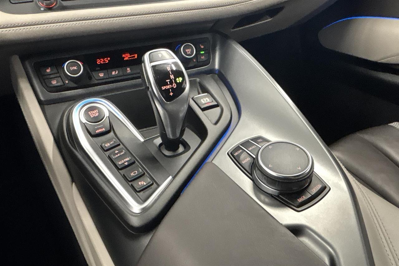BMW i8 vaihtoauto