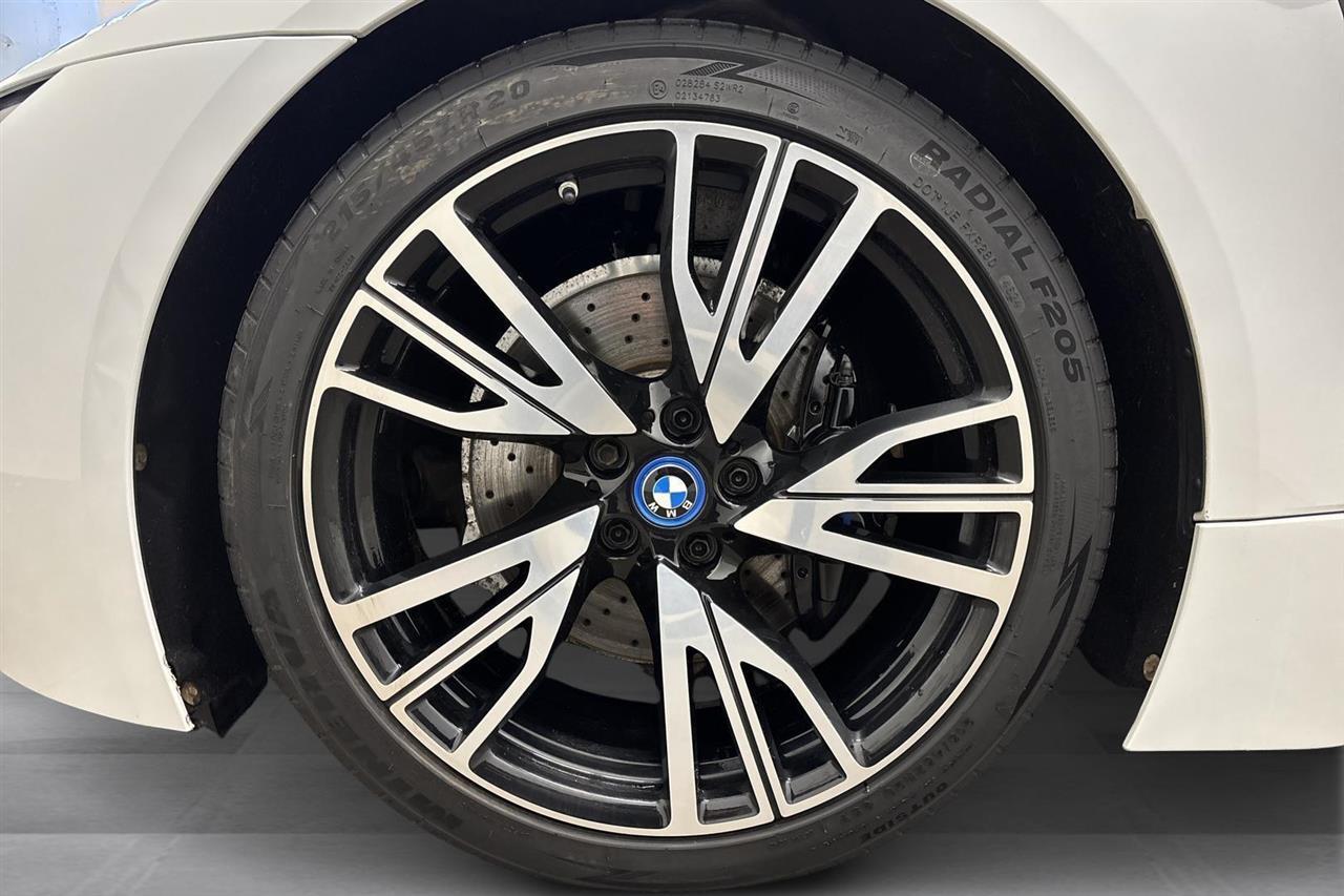 BMW i8 vaihtoauto
