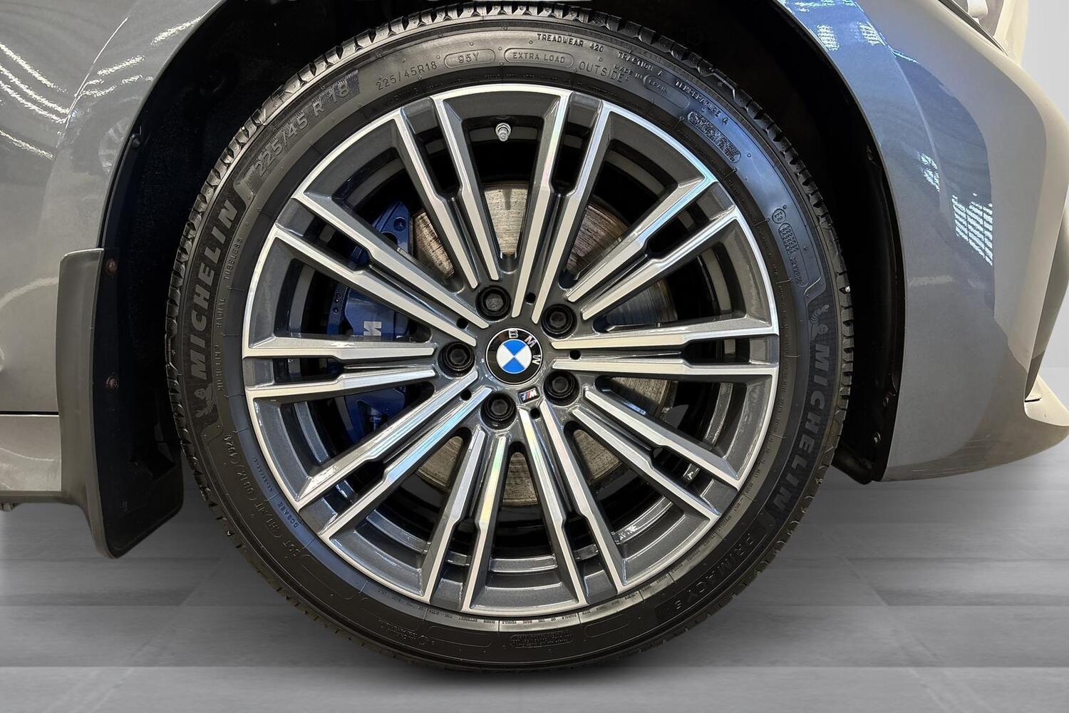 BMW 330 vaihtoauto
