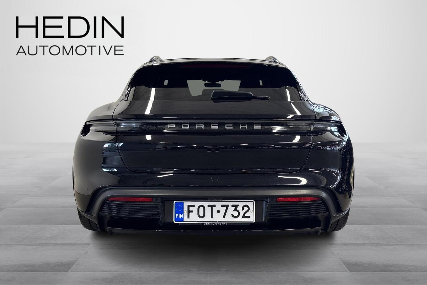 Porsche Taycan vaihtoauto