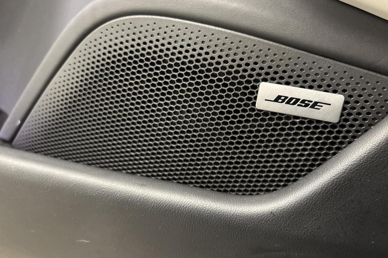 Porsche Taycan vaihtoauto