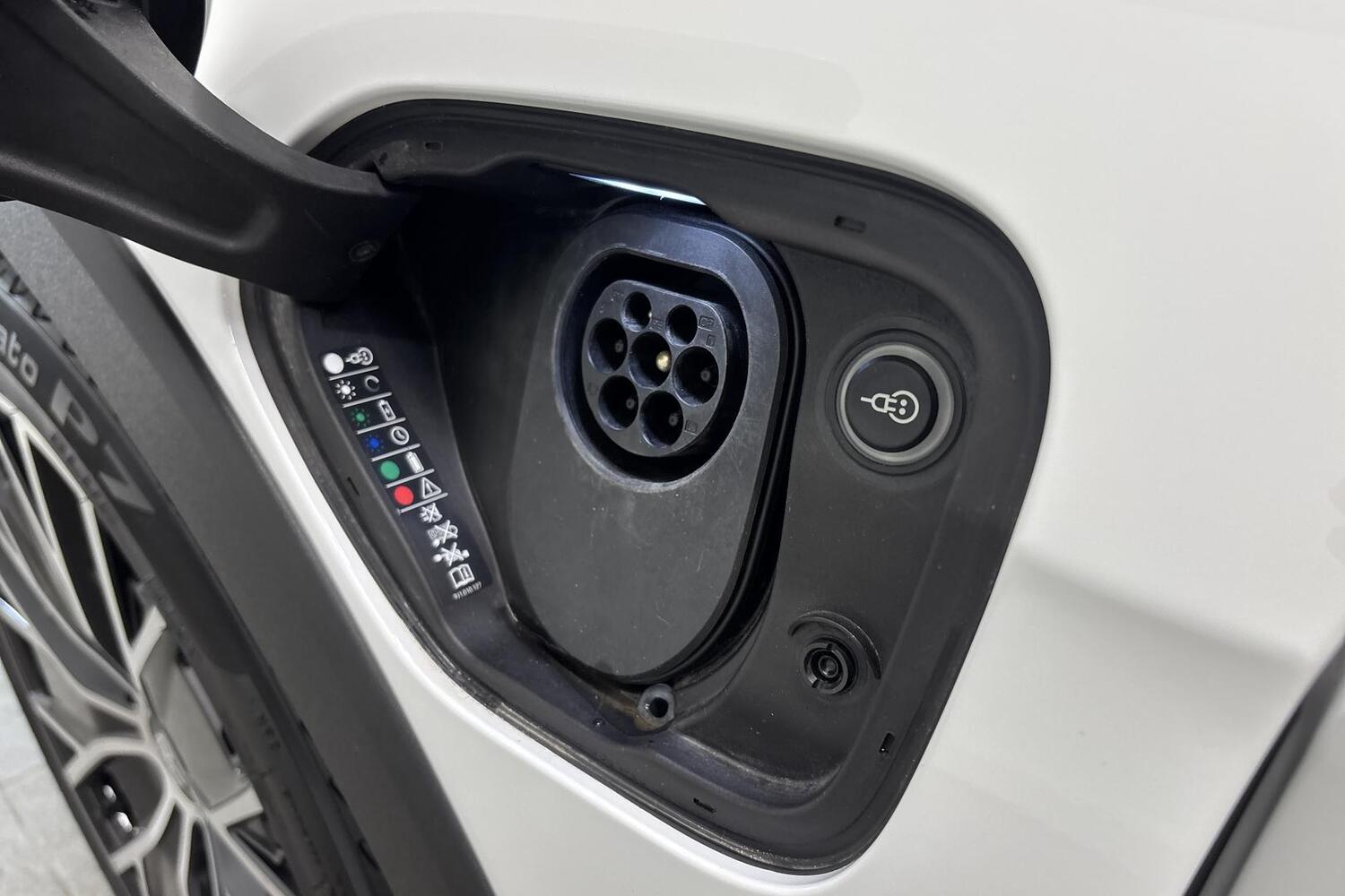 Porsche Taycan vaihtoauto