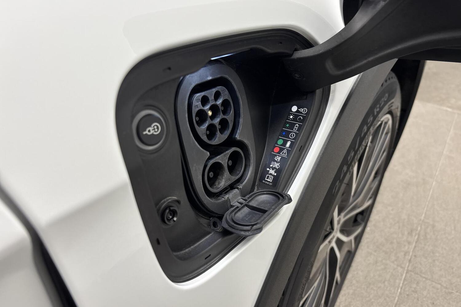 Porsche Taycan vaihtoauto