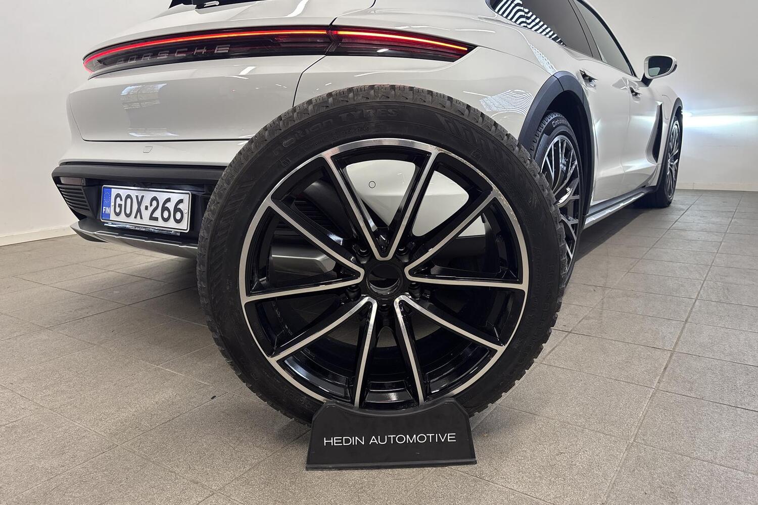 Porsche Taycan vaihtoauto