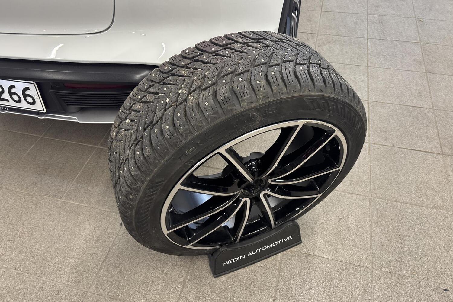Porsche Taycan vaihtoauto