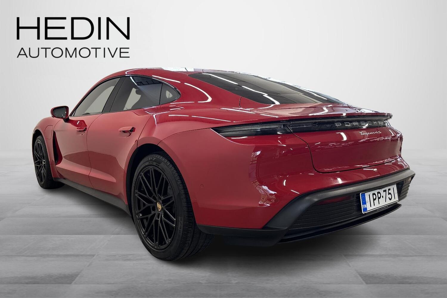 Porsche Taycan vaihtoauto