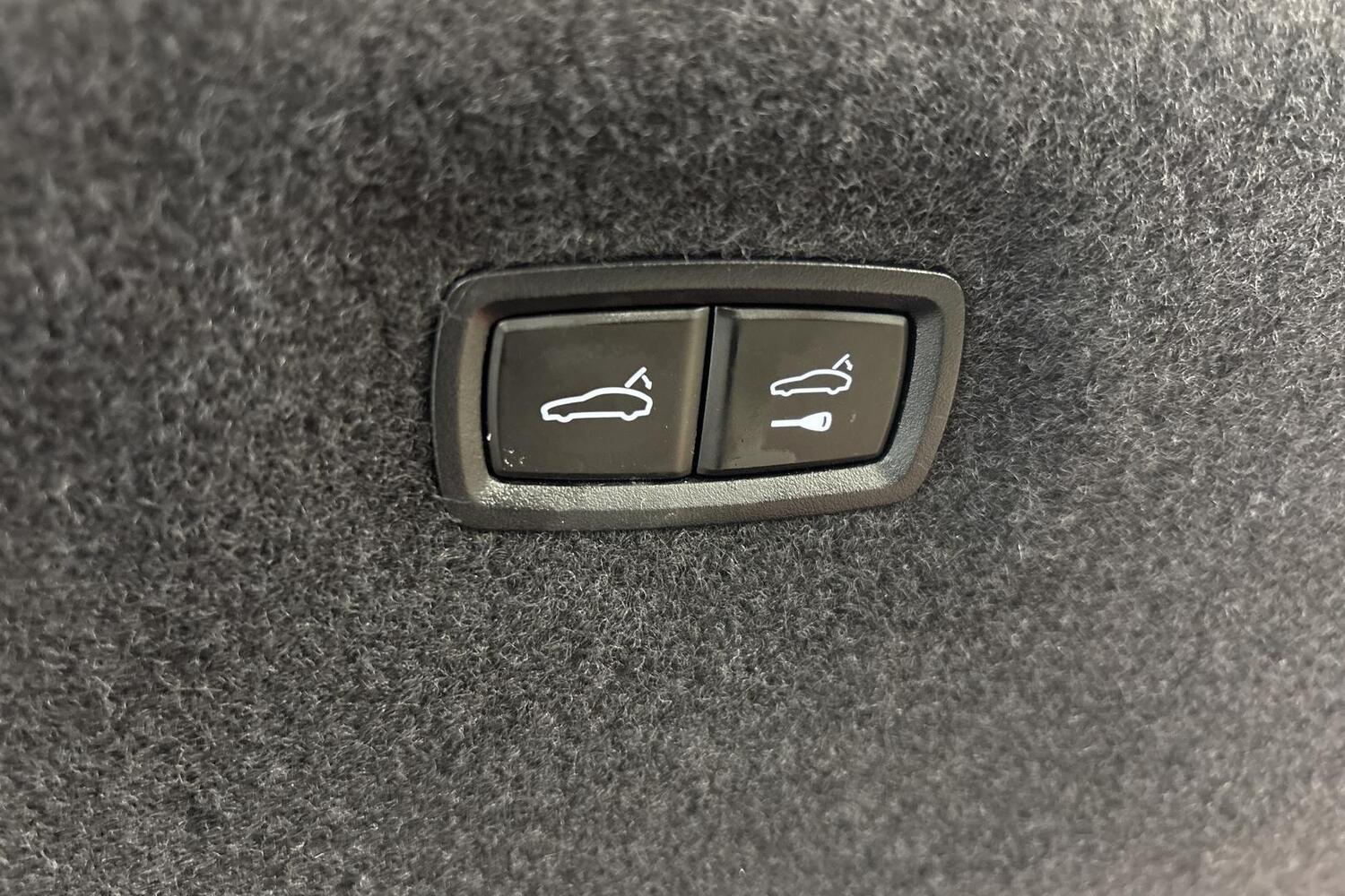 Porsche Taycan vaihtoauto