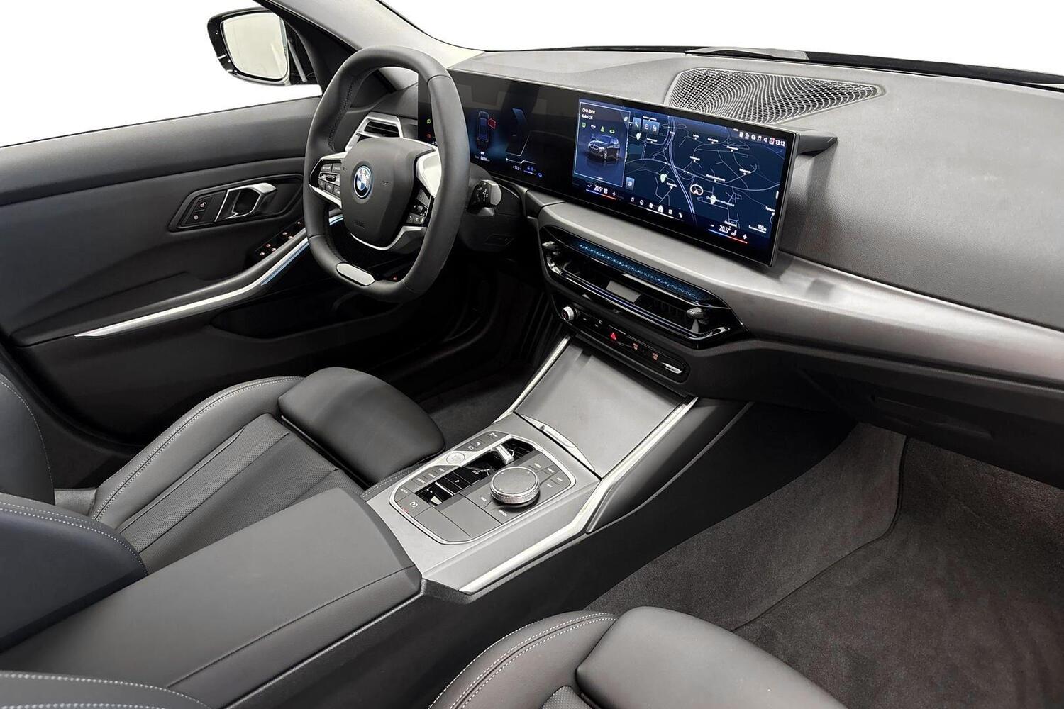 BMW 330 vaihtoauto