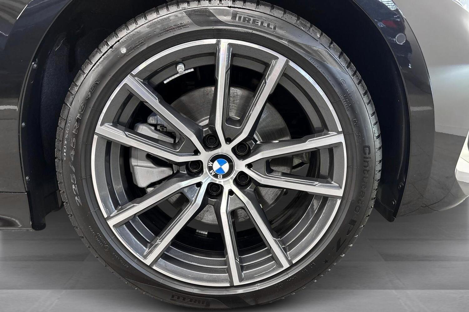 BMW 330 vaihtoauto