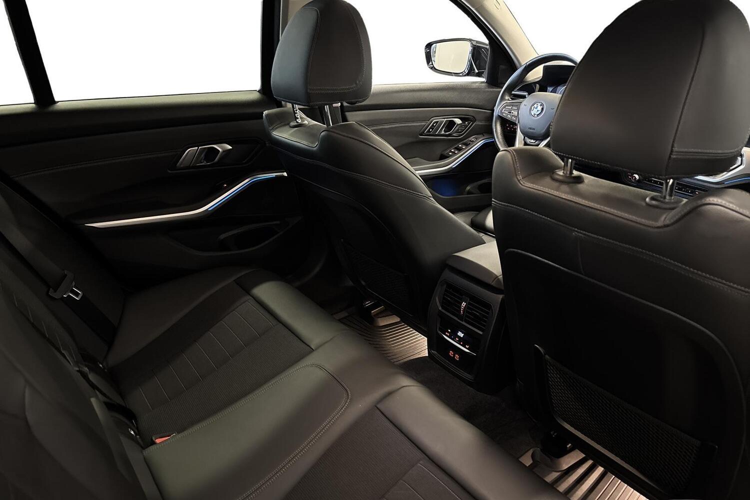 BMW 330 vaihtoauto