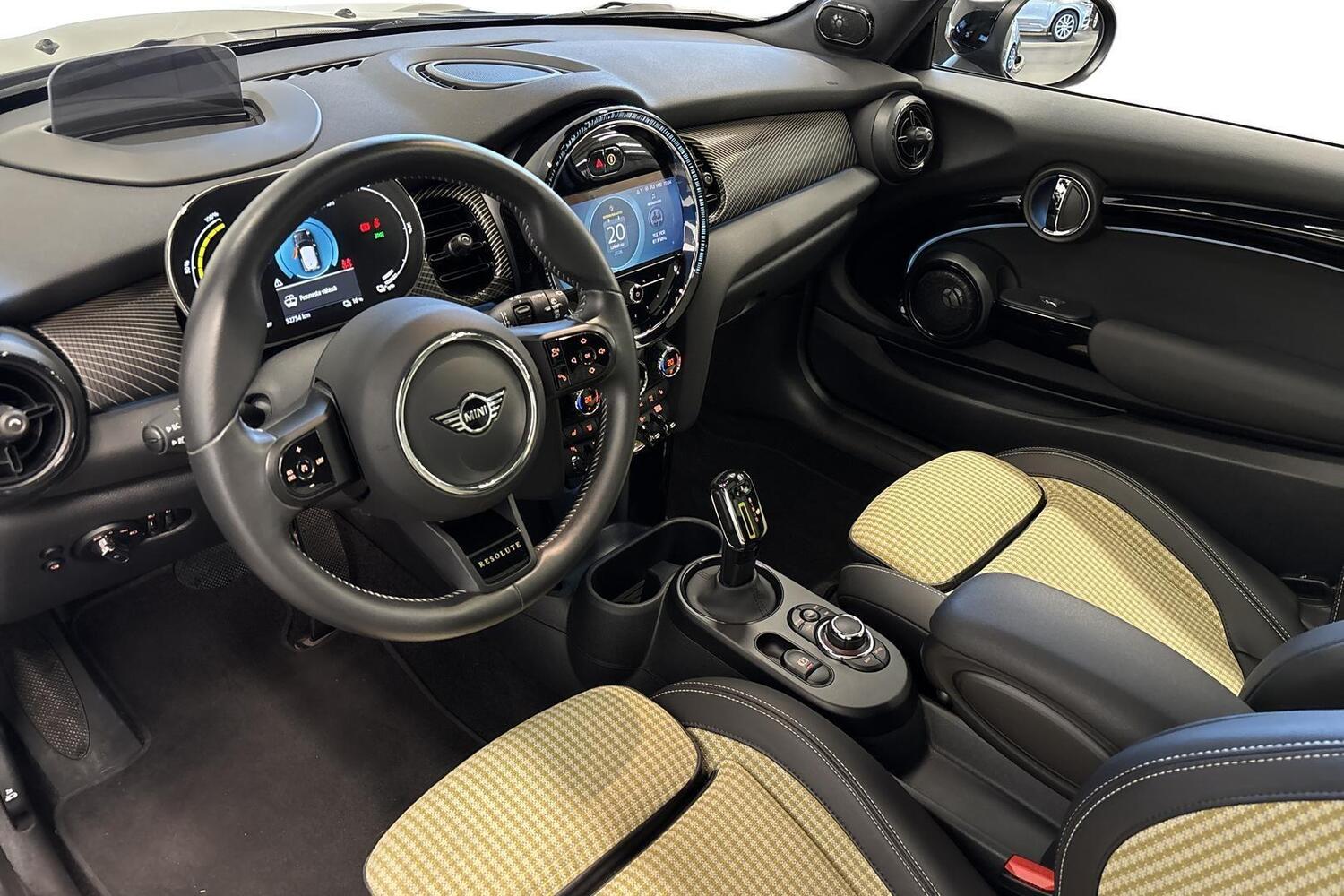 Mini Hatchback vaihtoauto