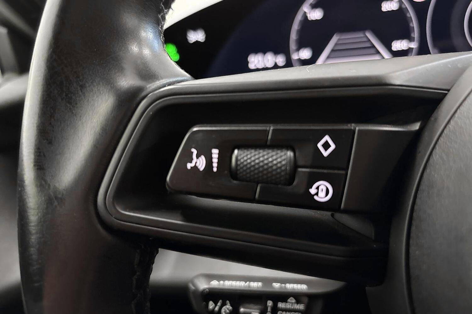 Porsche Taycan vaihtoauto