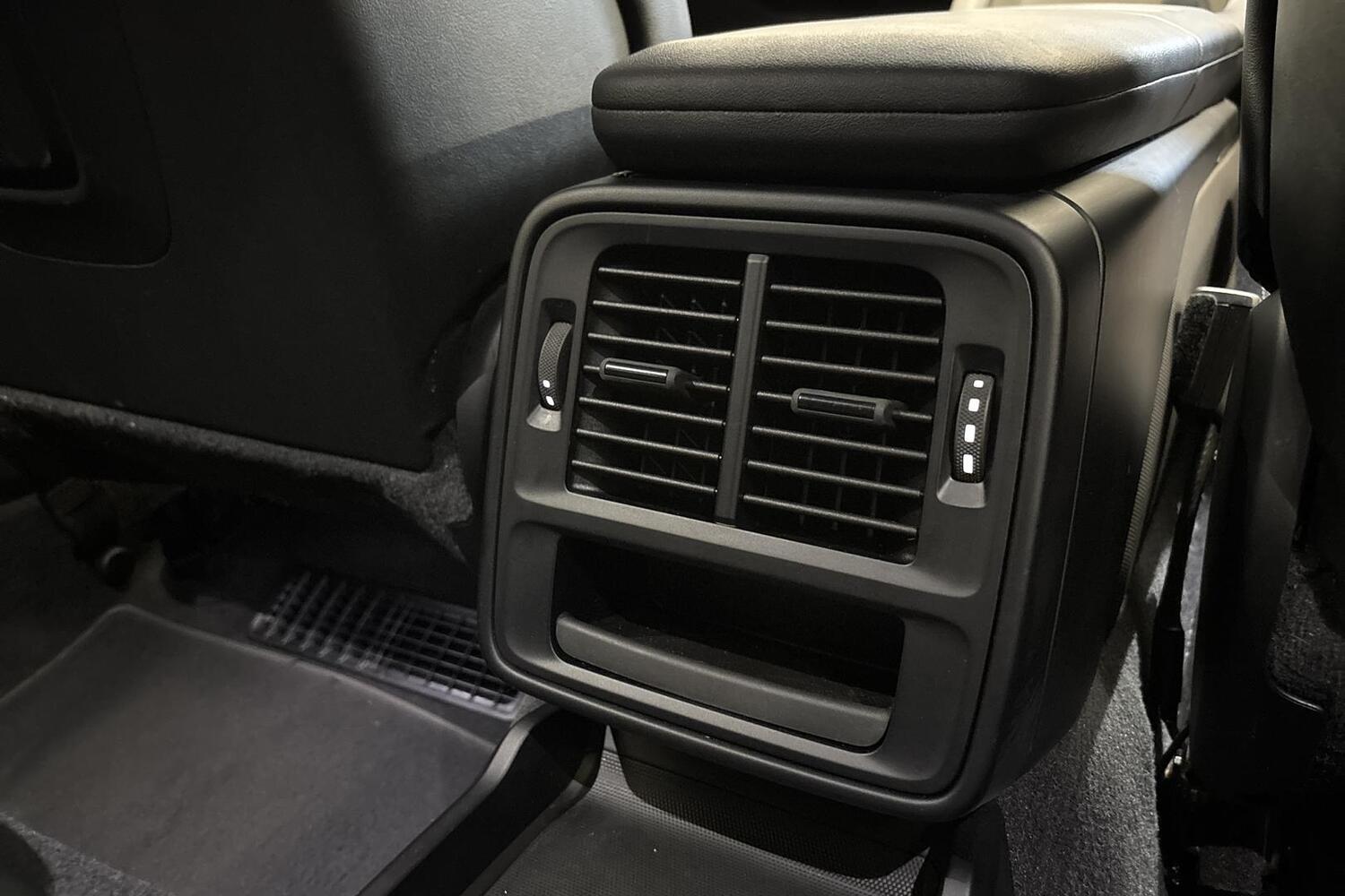 Porsche Taycan vaihtoauto