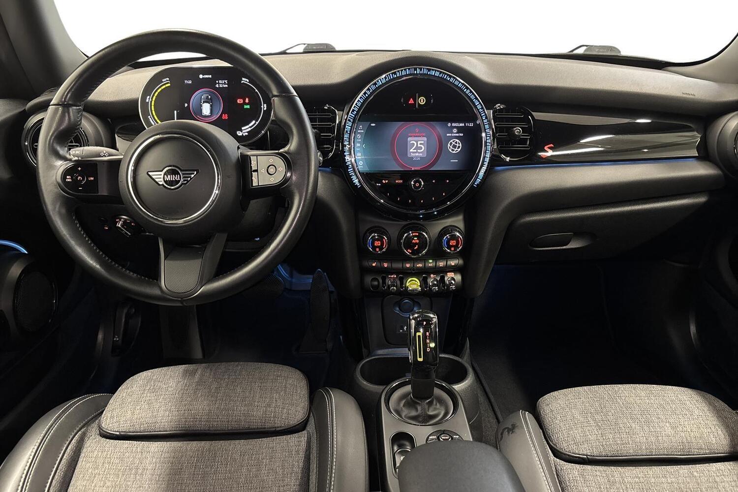 Mini Hatchback vaihtoauto