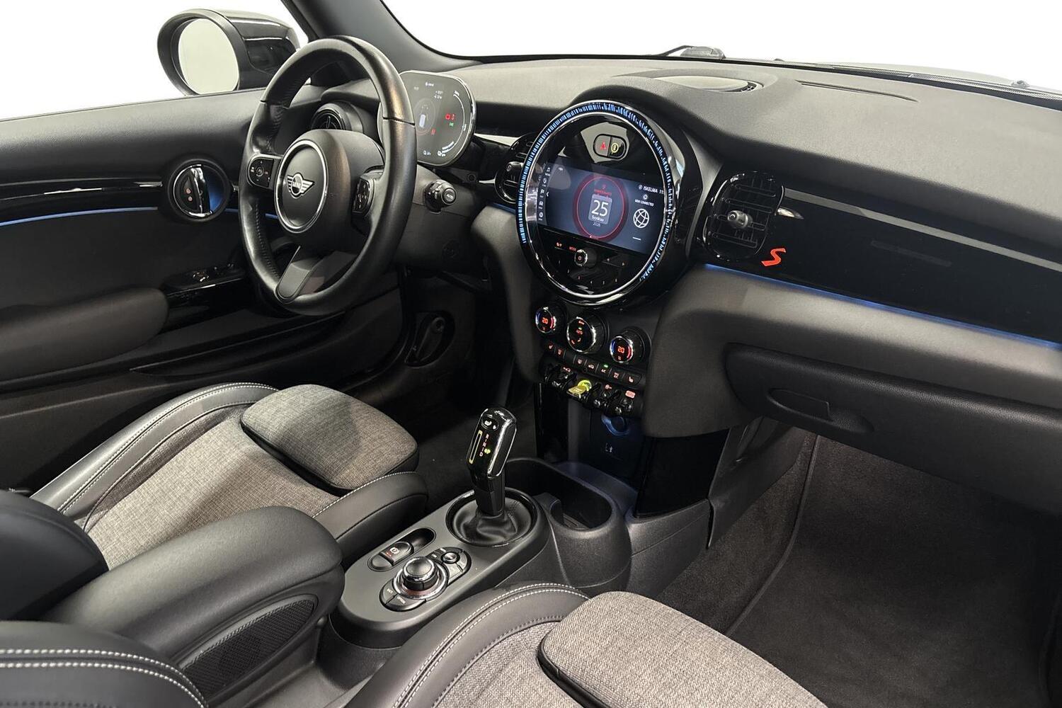 Mini Hatchback vaihtoauto