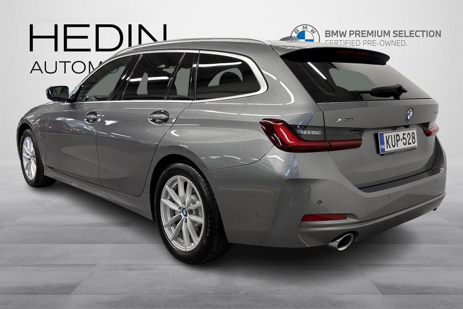BMW 330 vaihtoauto