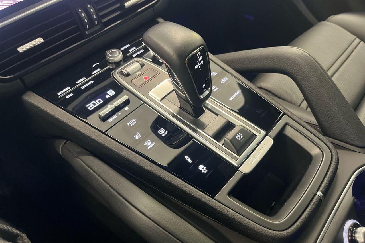 Porsche Cayenne vaihtoauto
