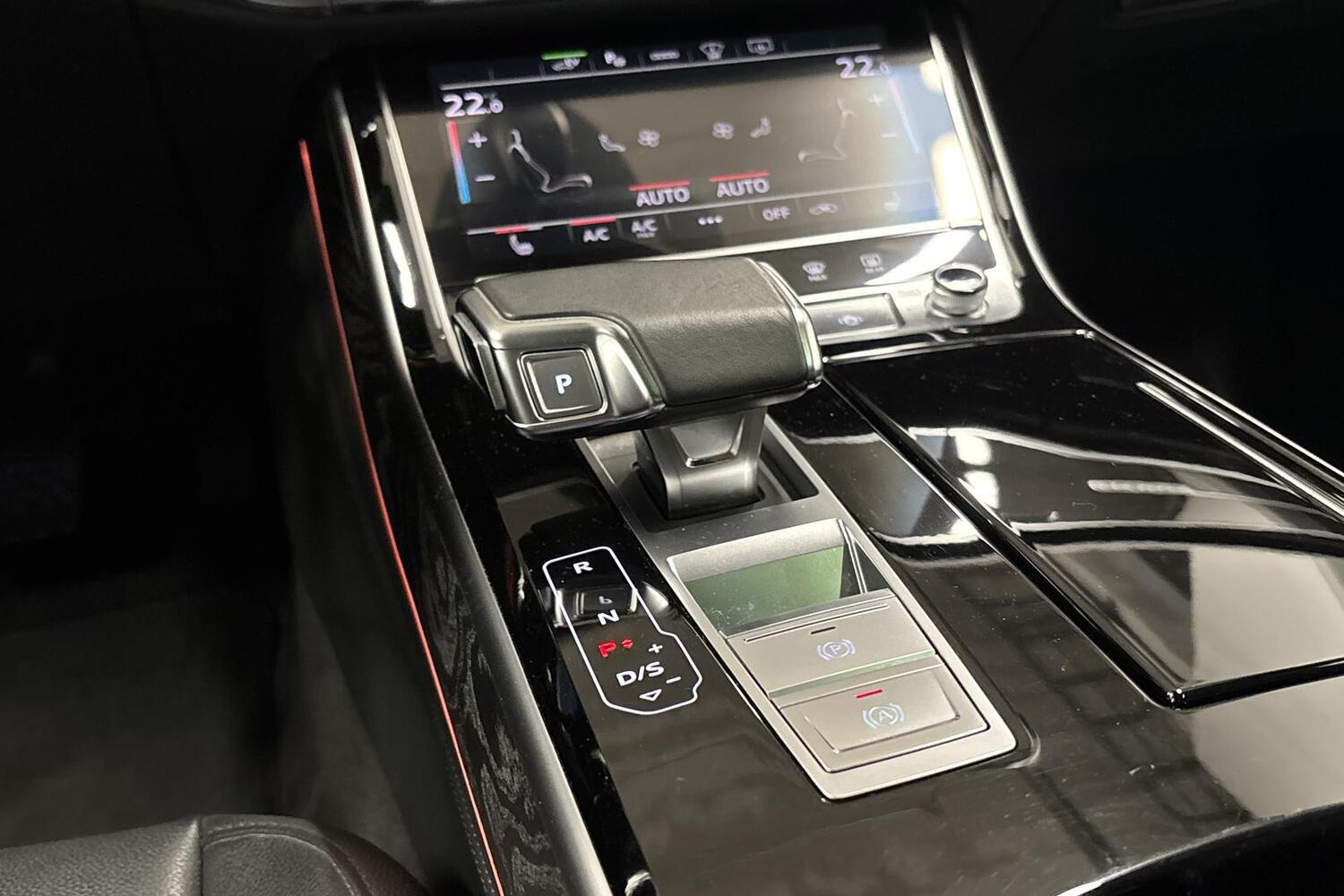 Audi A8 vaihtoauto