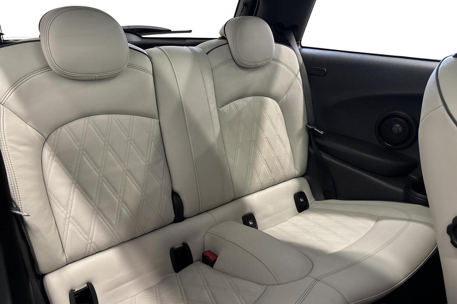 Mini Hatchback vaihtoauto