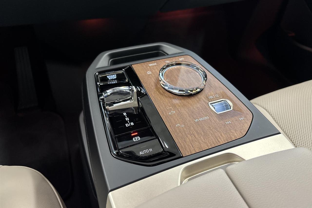 BMW iX vaihtoauto