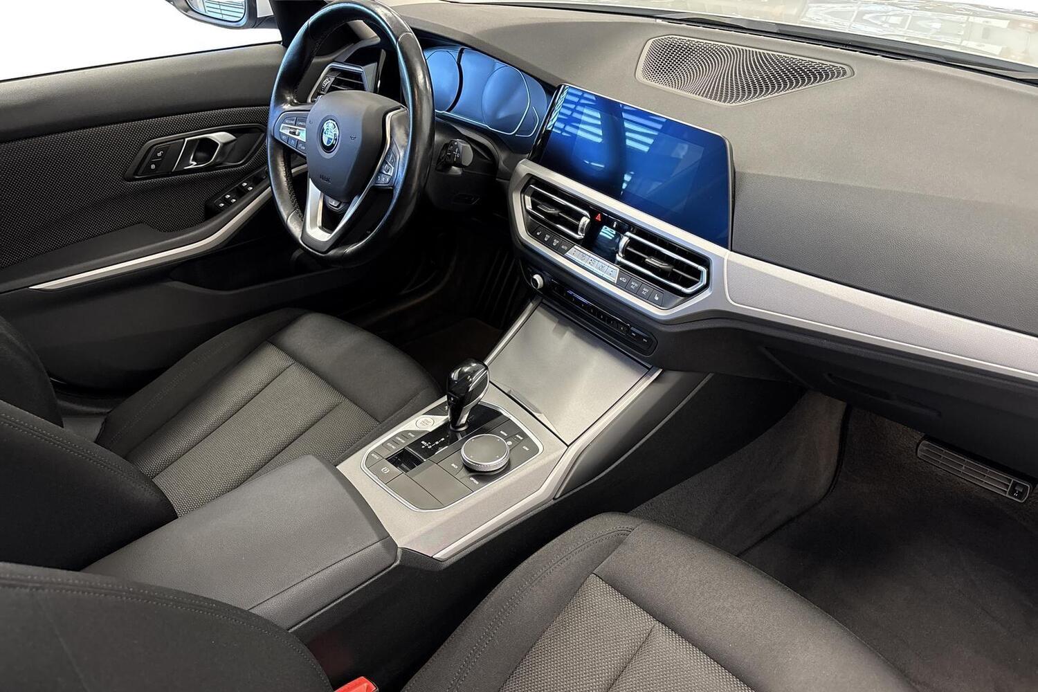BMW 320 vaihtoauto