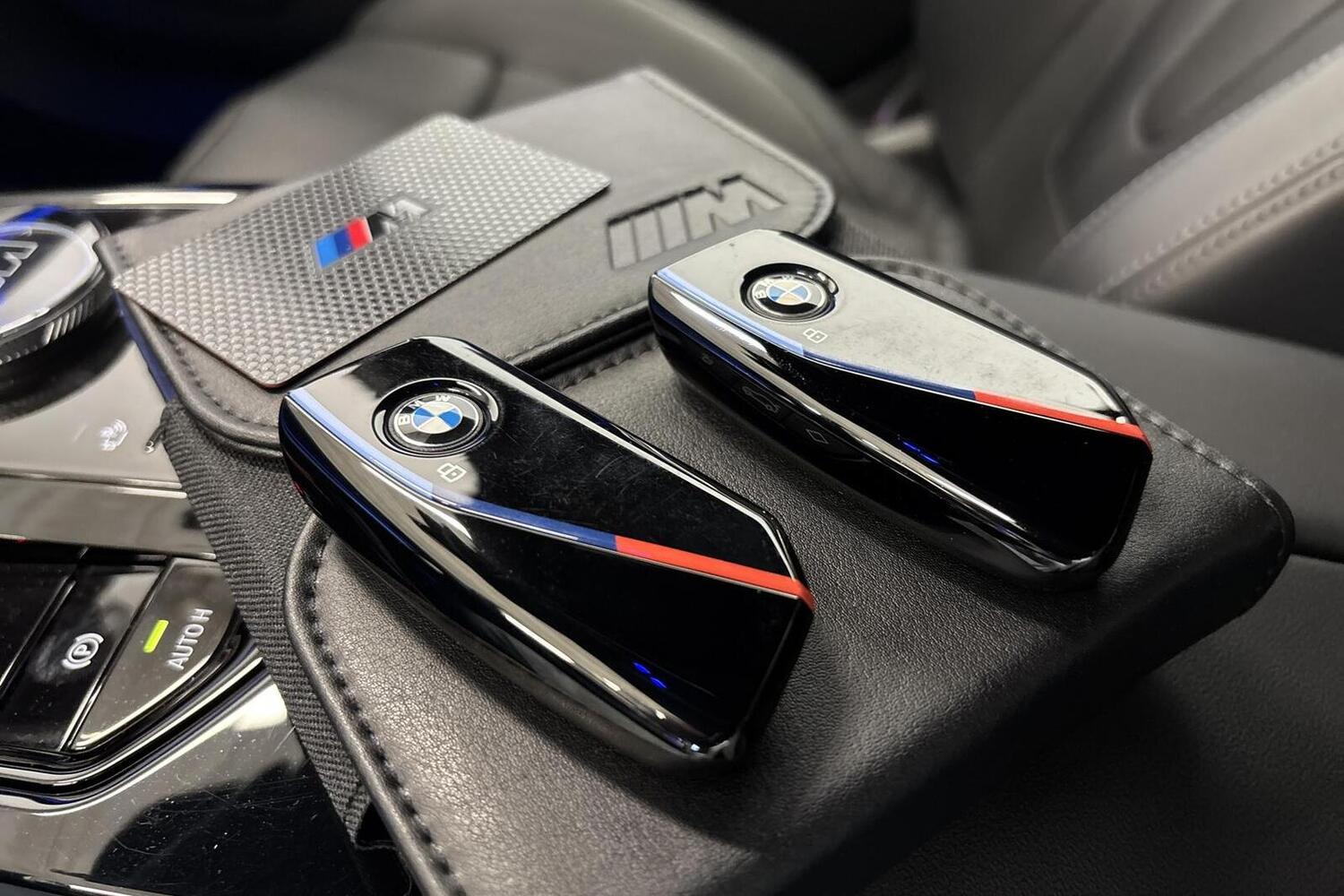 BMW M5 vaihtoauto