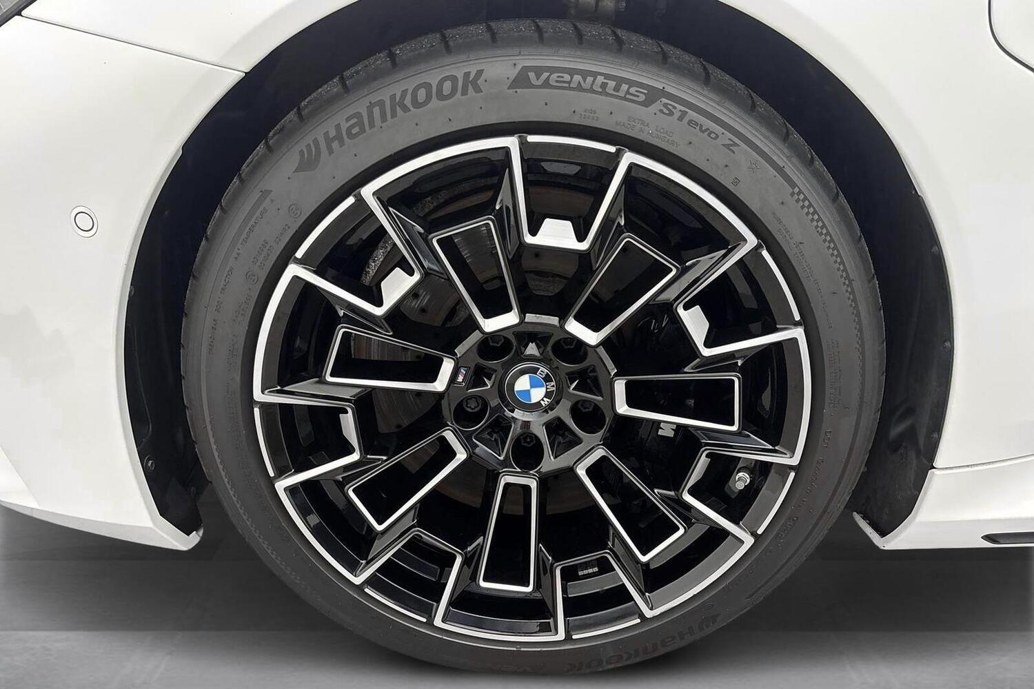 BMW M5 vaihtoauto