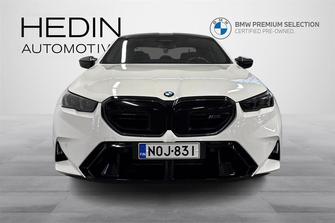 BMW M5 vaihtoauto