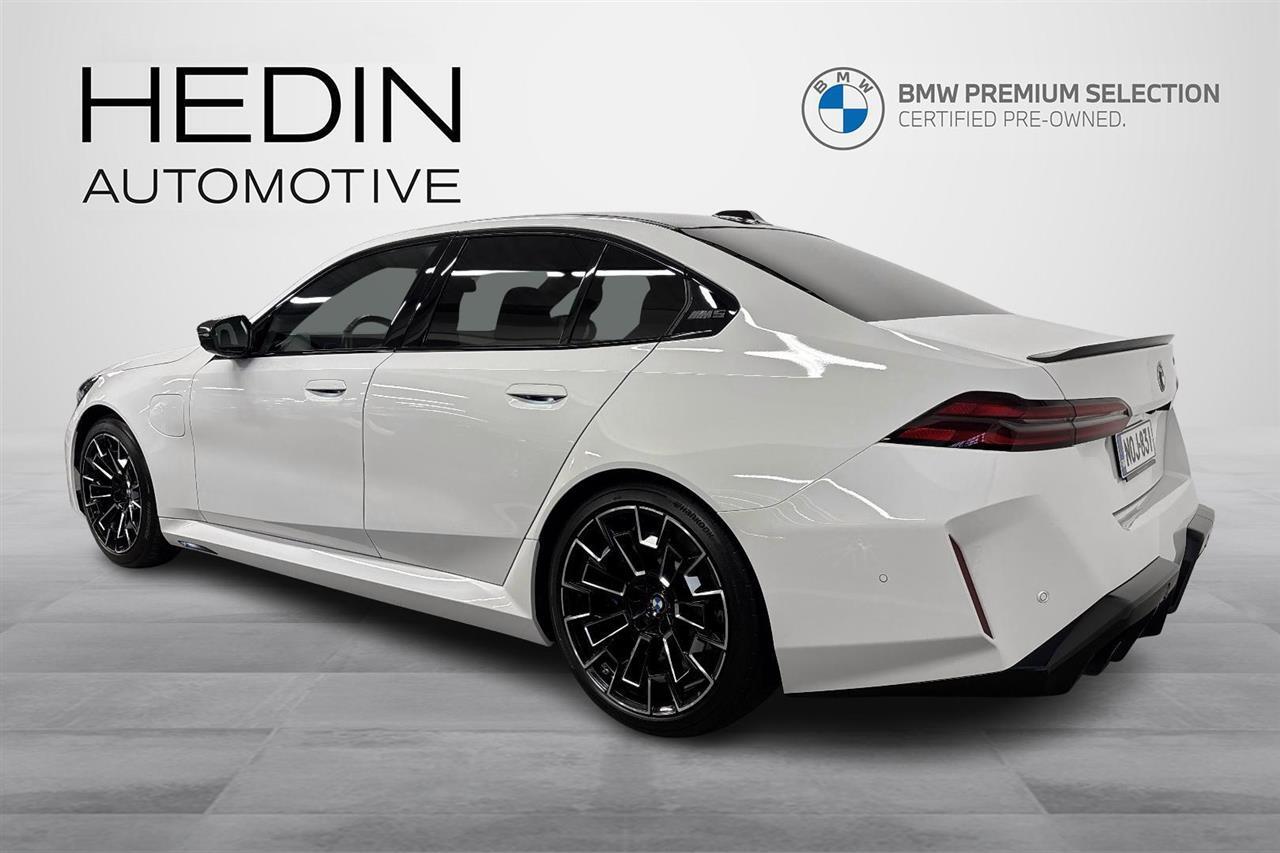 BMW M5 vaihtoauto