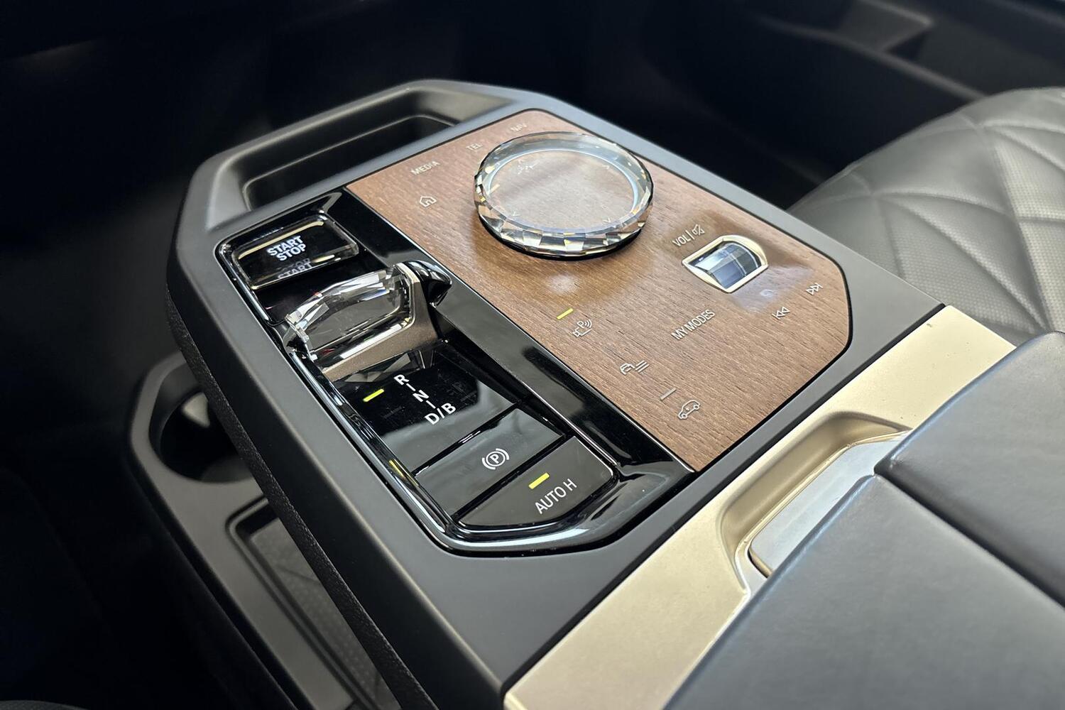 BMW iX vaihtoauto