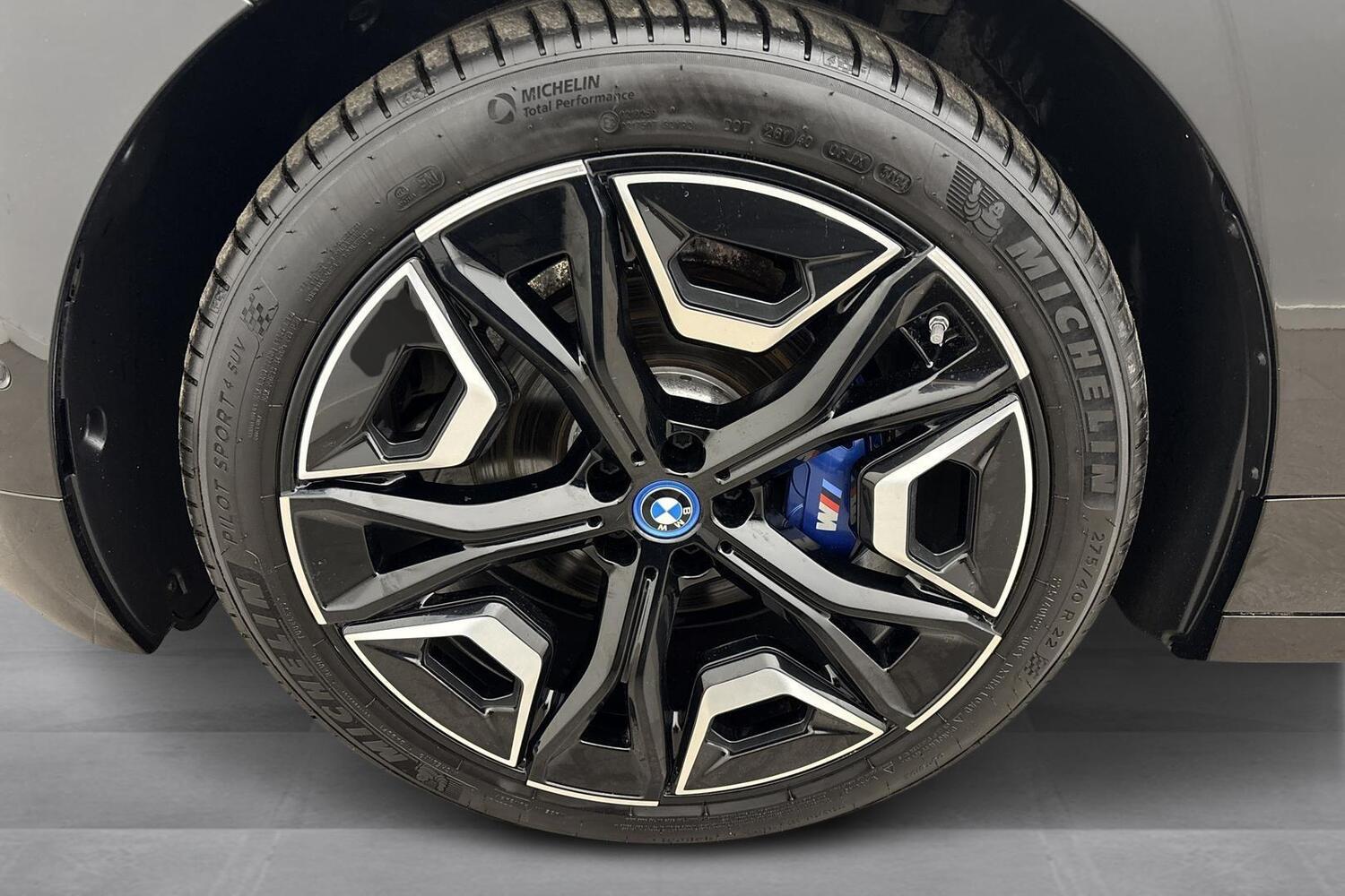 BMW iX vaihtoauto