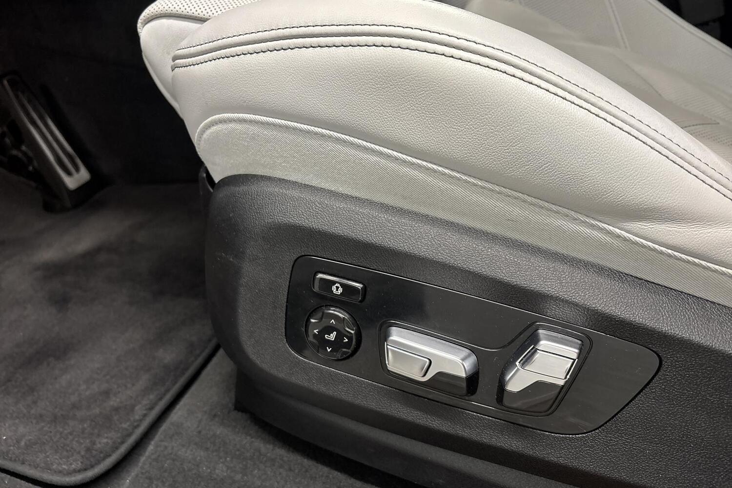 BMW XM vaihtoauto