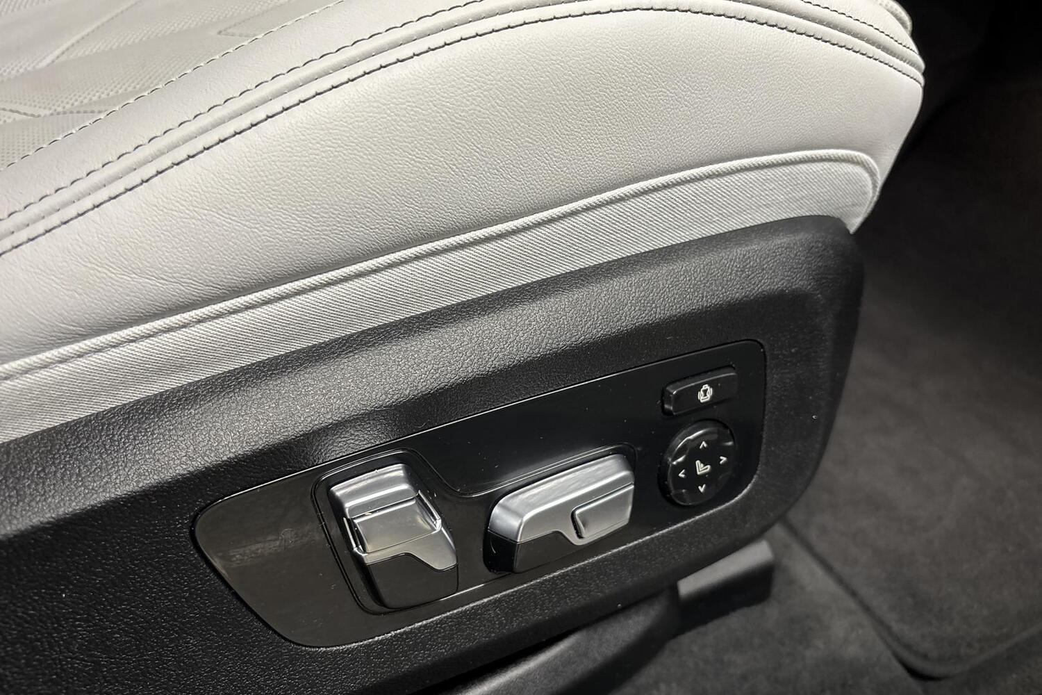 BMW XM vaihtoauto