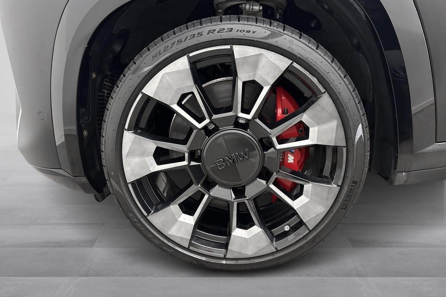 BMW XM vaihtoauto