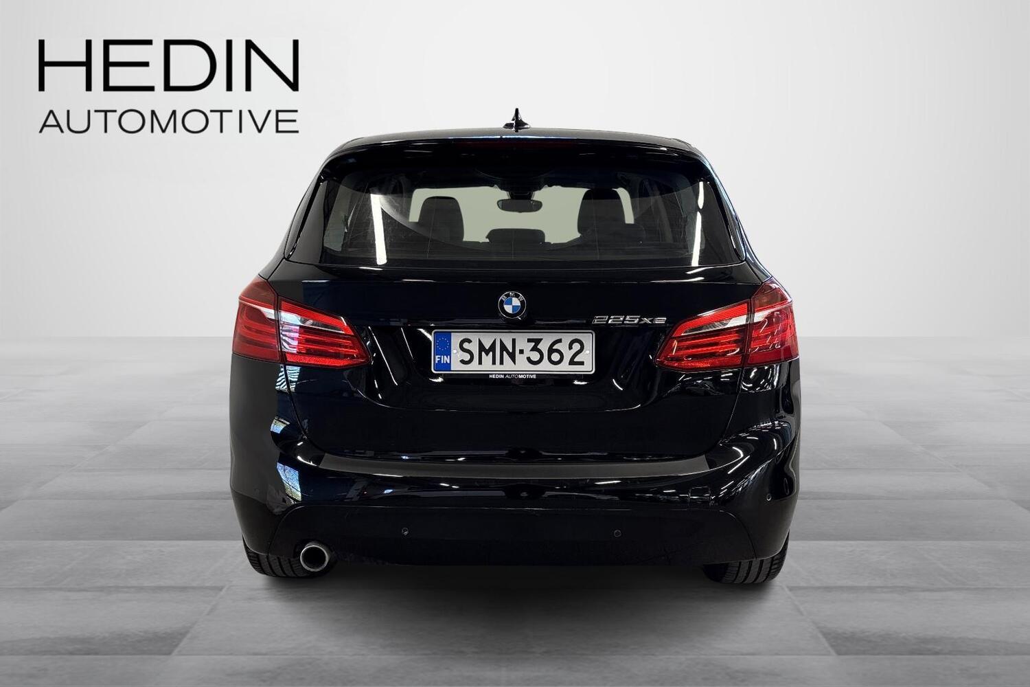 BMW 225 vaihtoauto