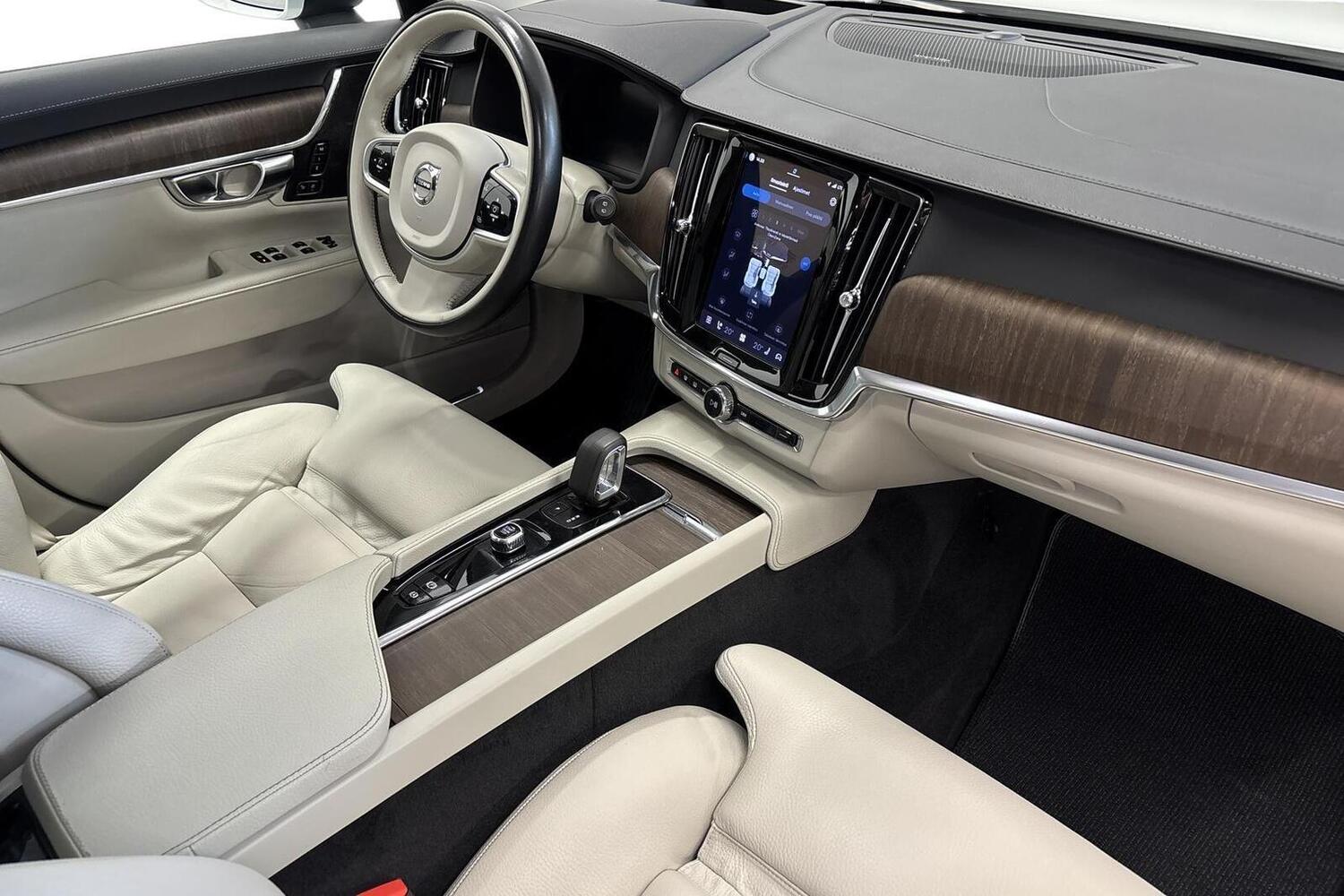 Volvo V90 Cross Country vaihtoauto
