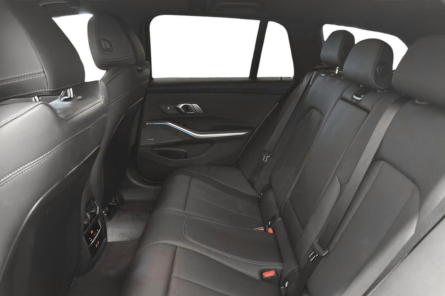 BMW 330 vaihtoauto