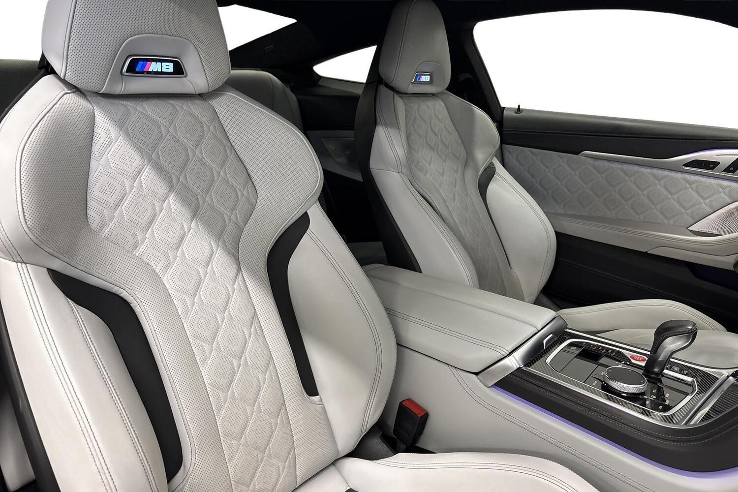 BMW M8 vaihtoauto