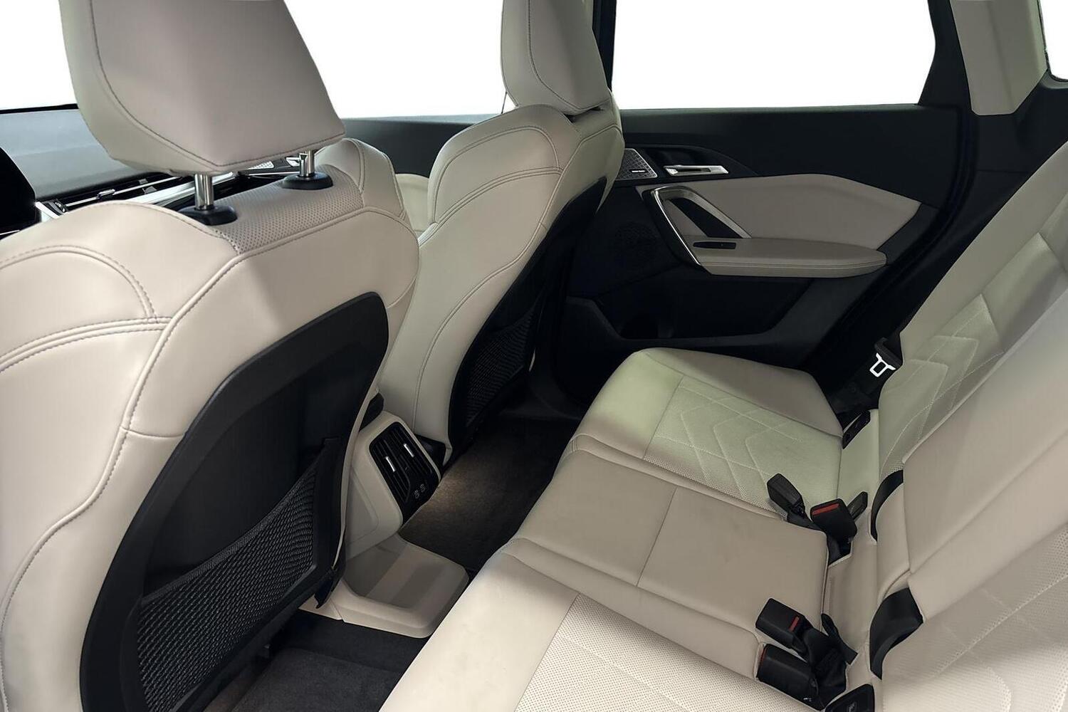 BMW iX1 vaihtoauto