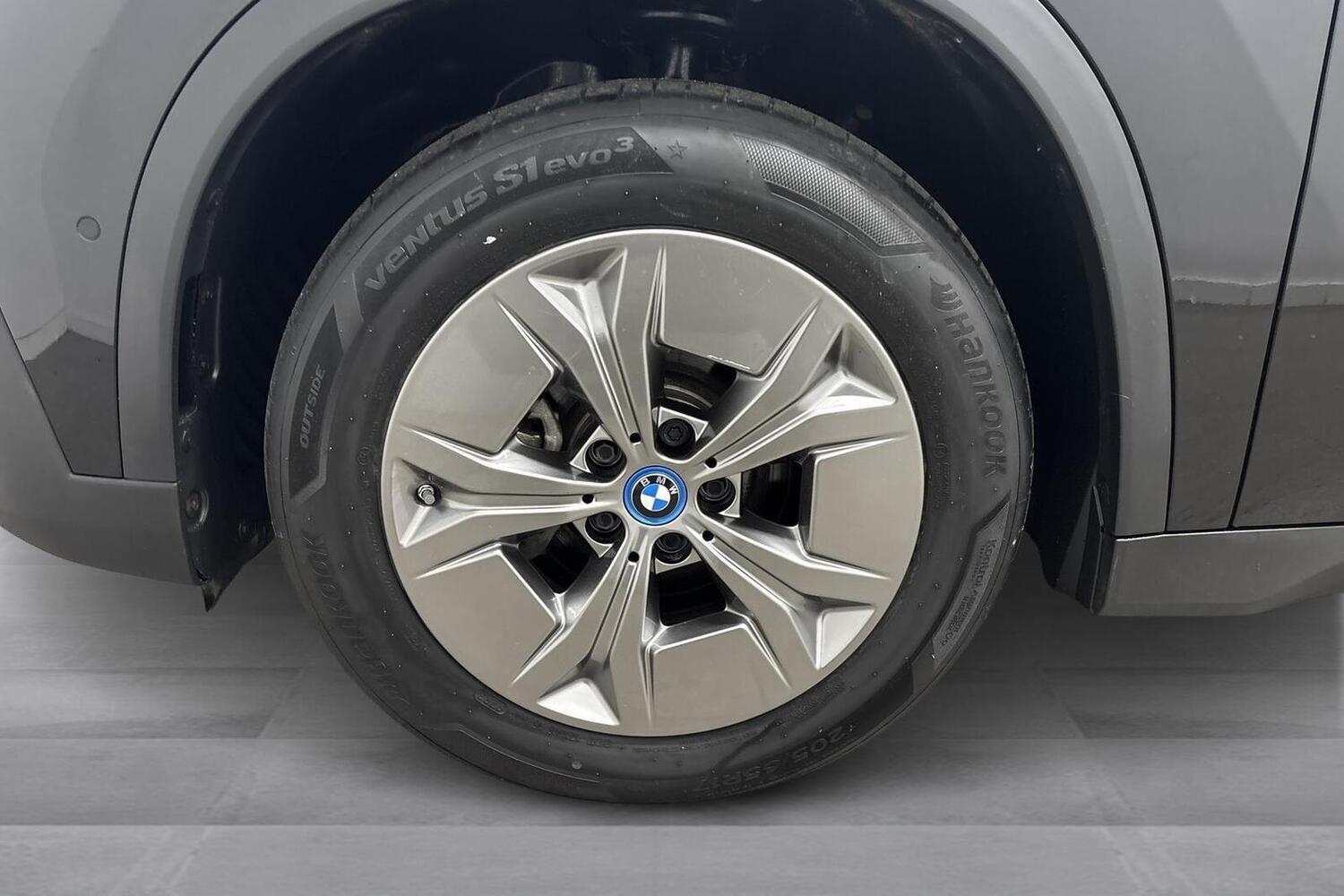 BMW iX1 vaihtoauto