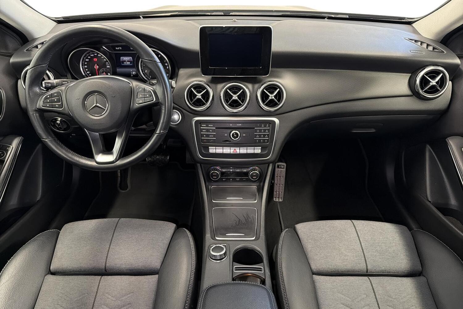 Mercedes-Benz GLA vaihtoauto