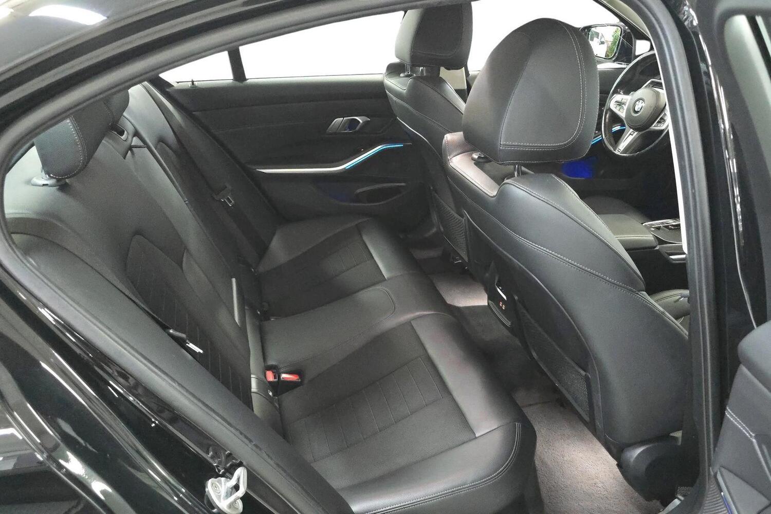 BMW 320 vaihtoauto
