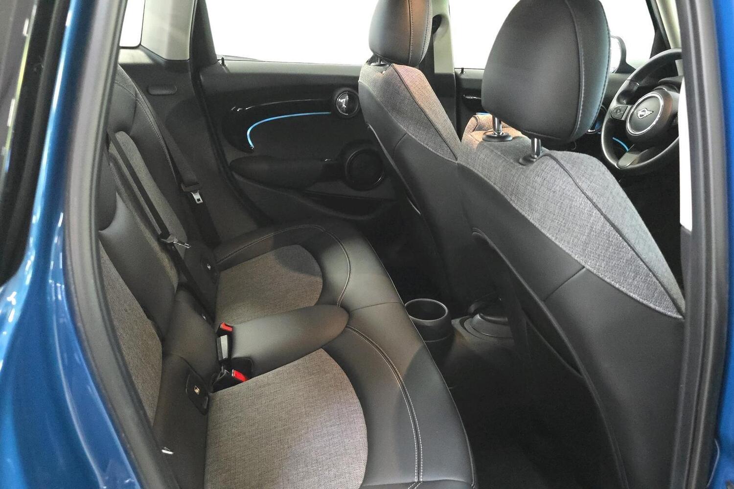 Mini Hatchback vaihtoauto