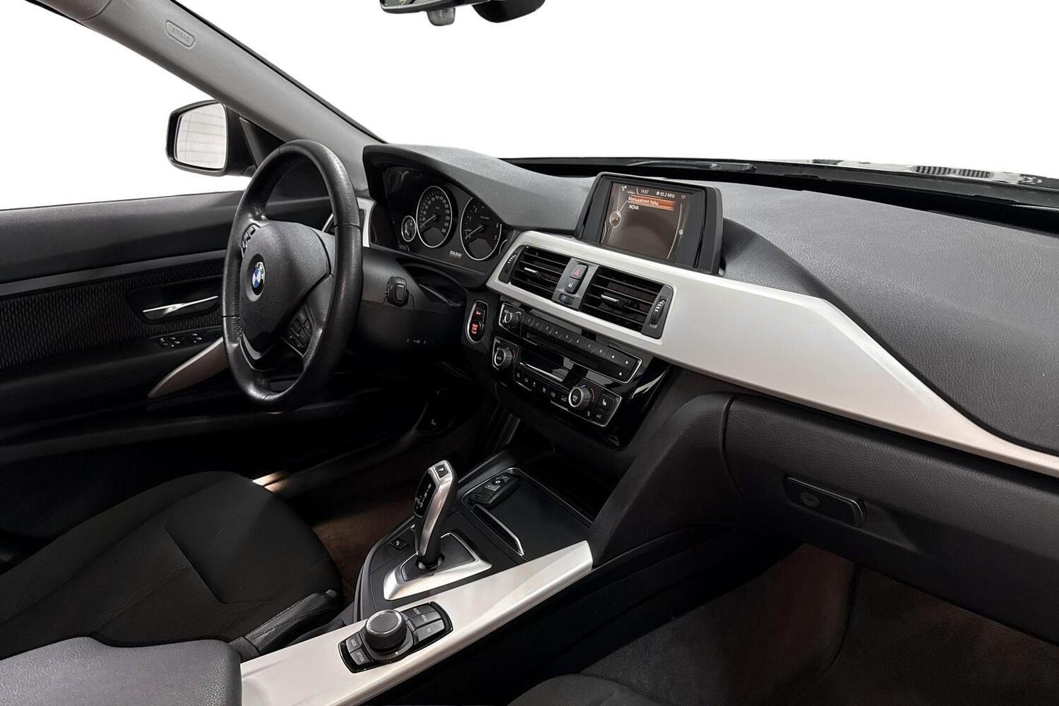 BMW 320 vaihtoauto